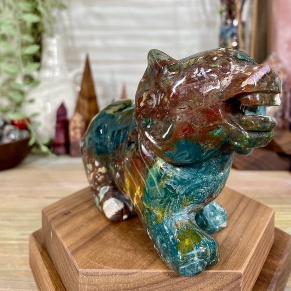 1036 Ocean Jasper Tiger Crystal Carving - Picture 10 of 11